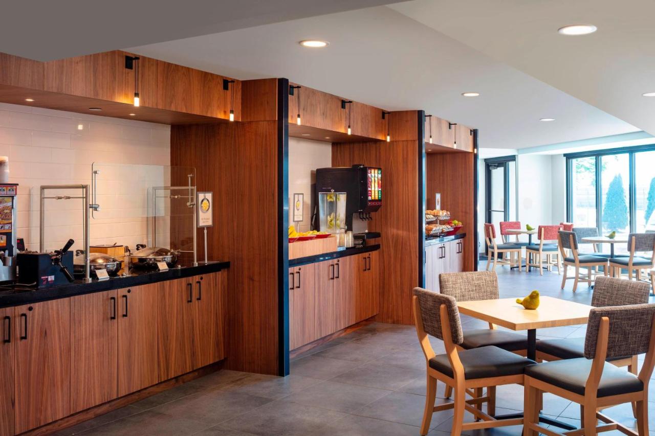 | Fairfield Inn & Suites by Marriott Providence Airport Warwick