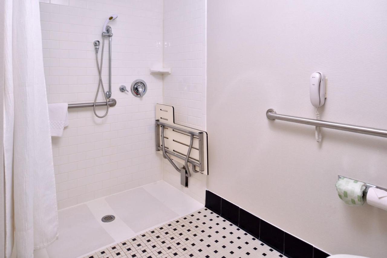  | Fairfield Inn & Suites Raleigh Durham Airport/ Brier Creek