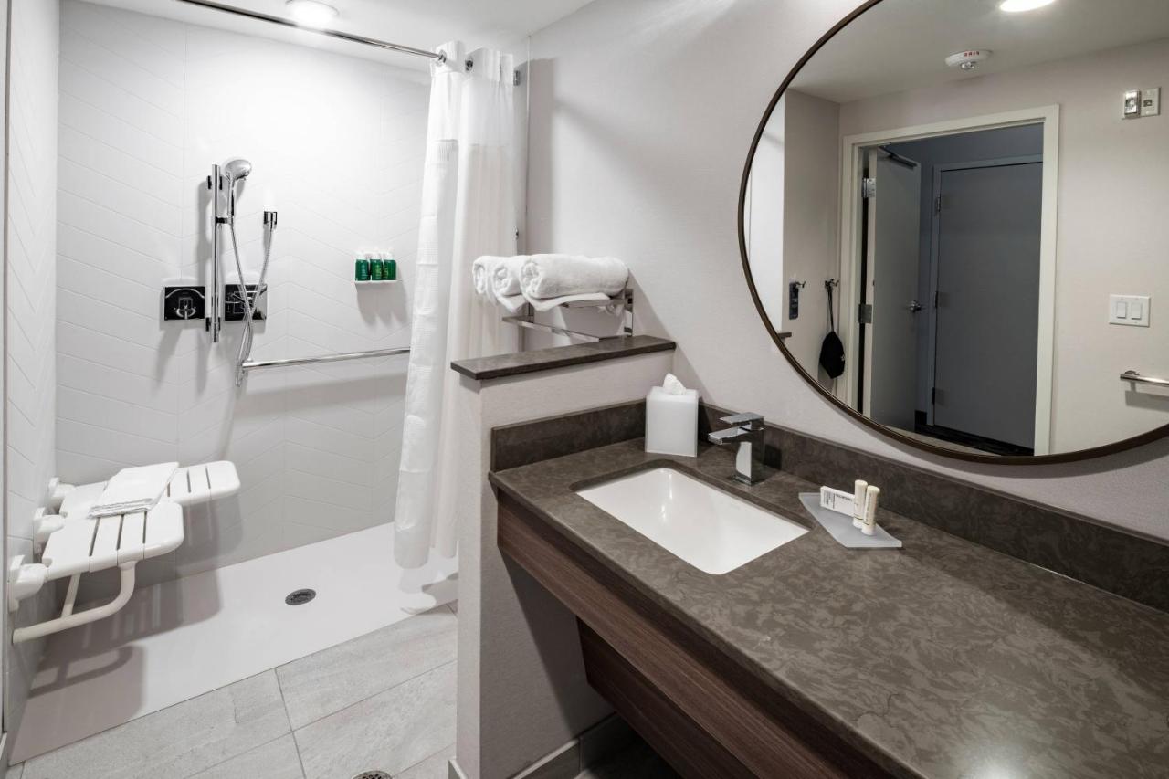 | Fairfield Inn & Suites Las Vegas Northwest