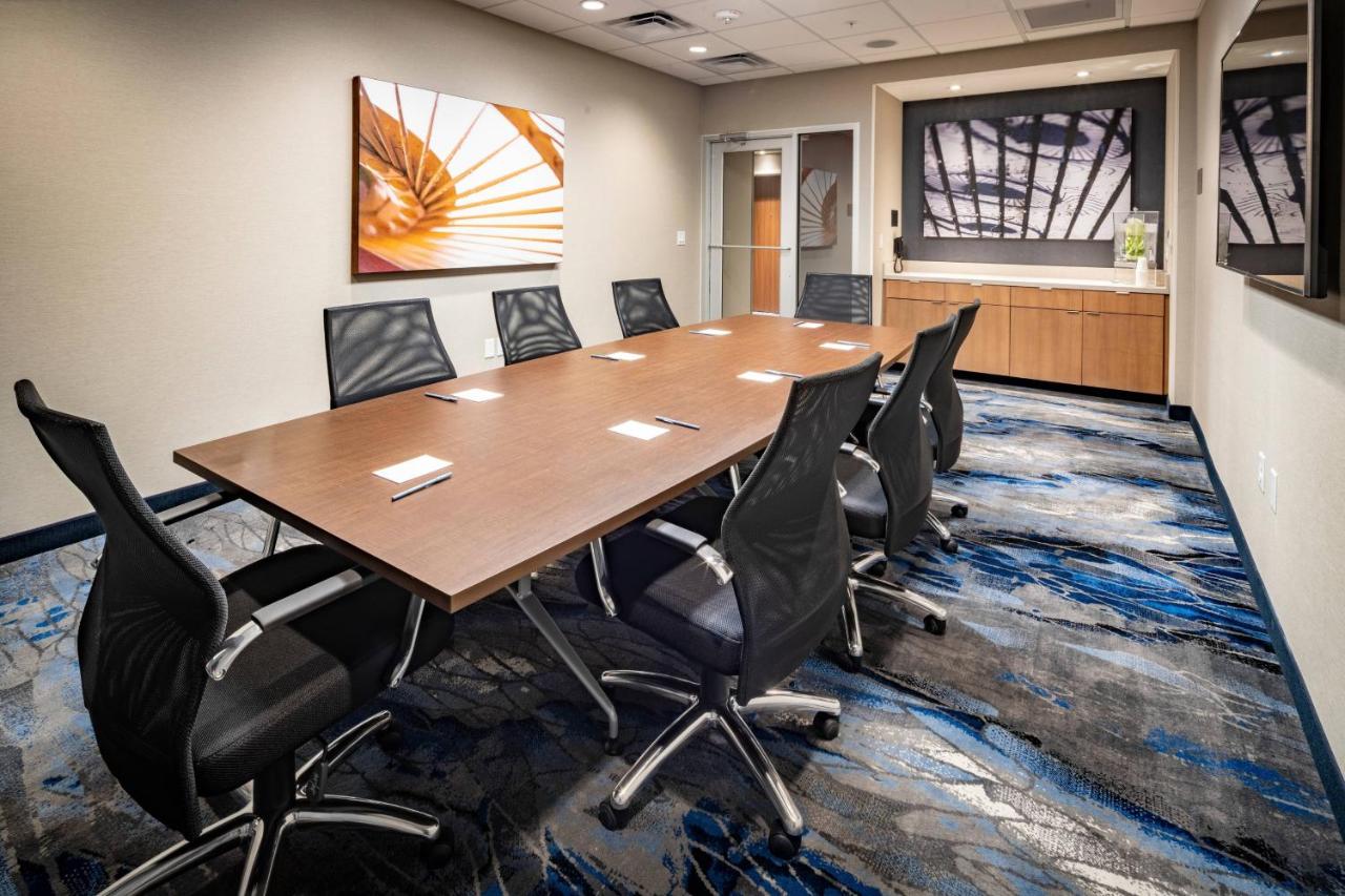 | Fairfield Inn & Suites Las Vegas Northwest