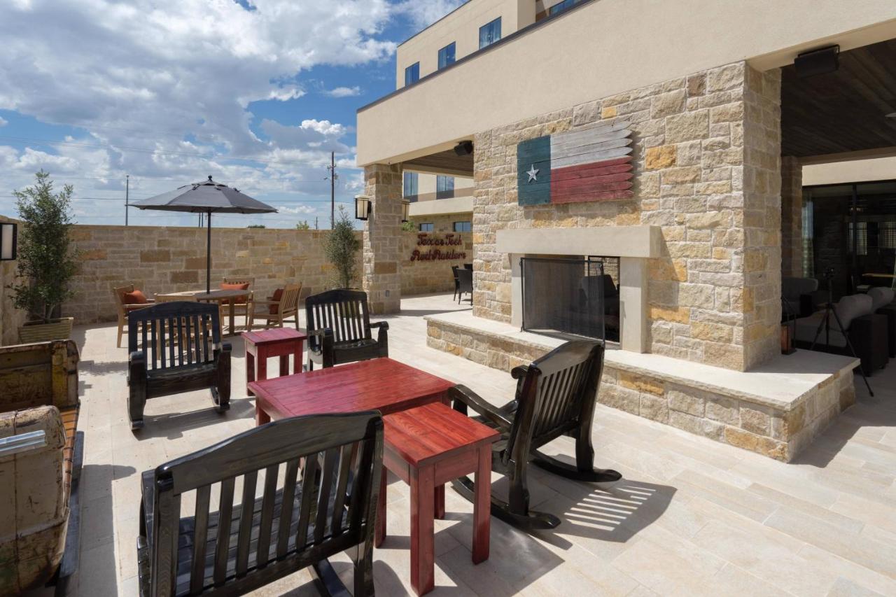 | Fairfield Inn and Suites by Marriott Lubbock Southwest