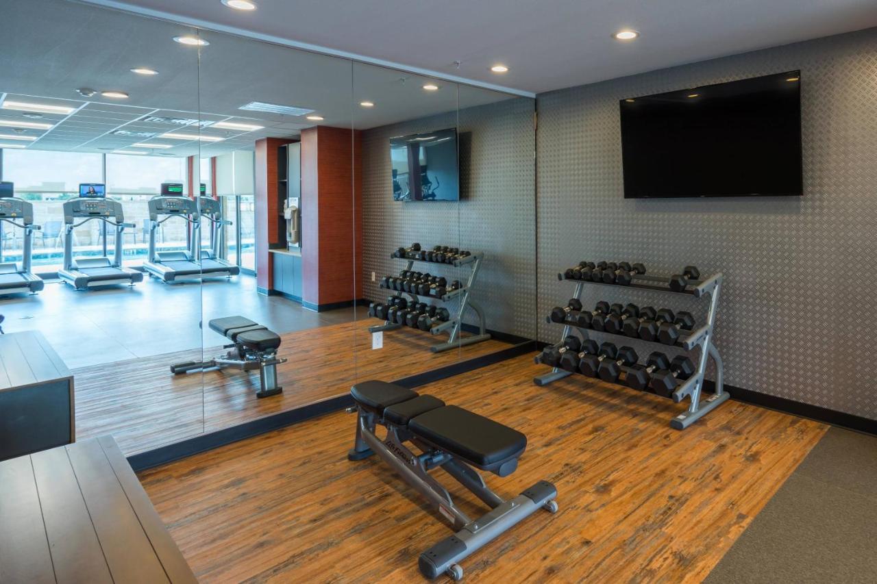 | Fairfield Inn and Suites by Marriott Lubbock Southwest