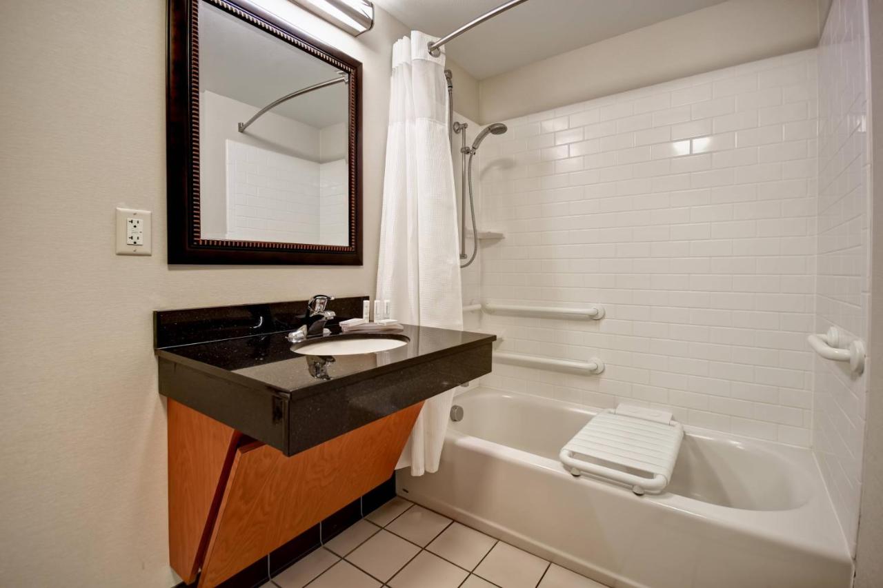| Fairfield Inn and Suites by Marriott North Platte