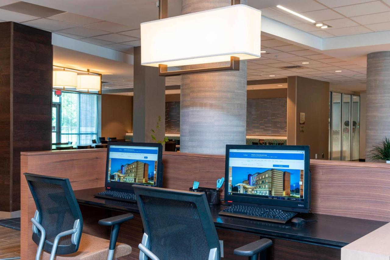 | Fairfield Inn & Suites by Marriott Indianapolis Carmel