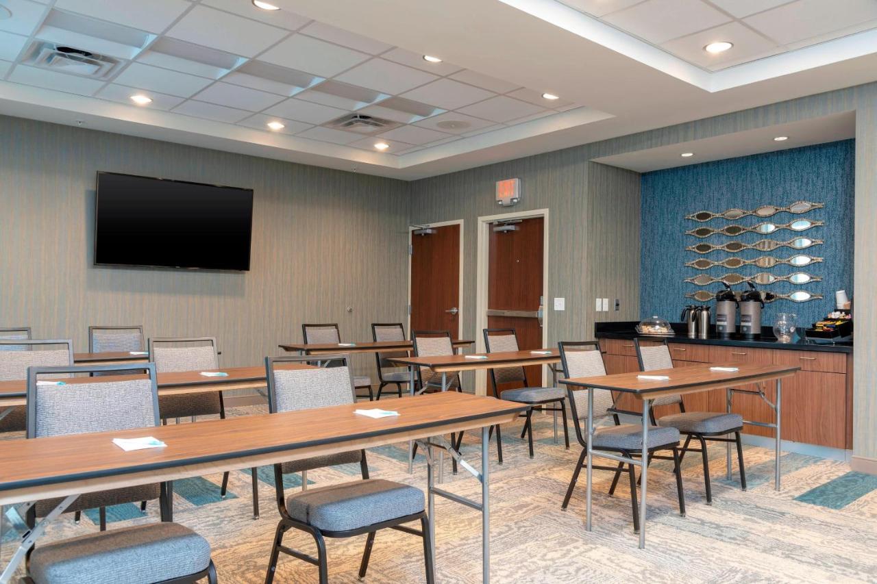 | Fairfield Inn & Suites by Marriott Indianapolis Carmel