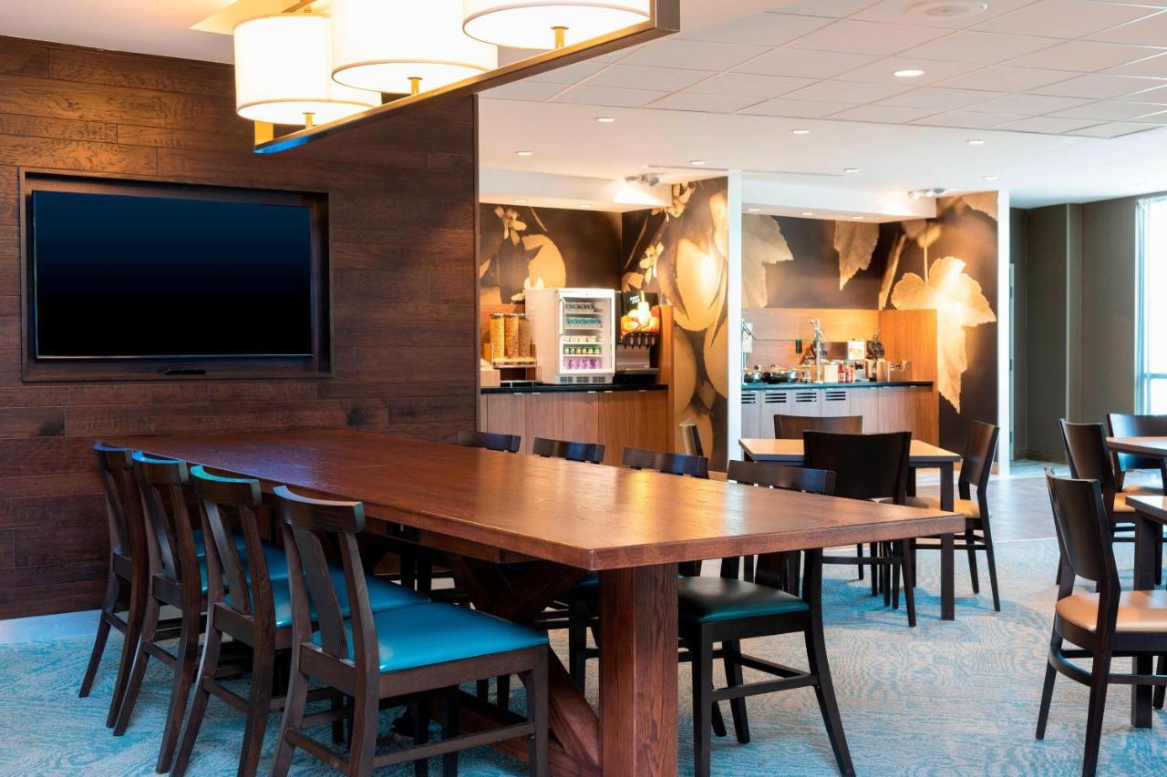 | Fairfield Inn & Suites by Marriott Indianapolis Carmel