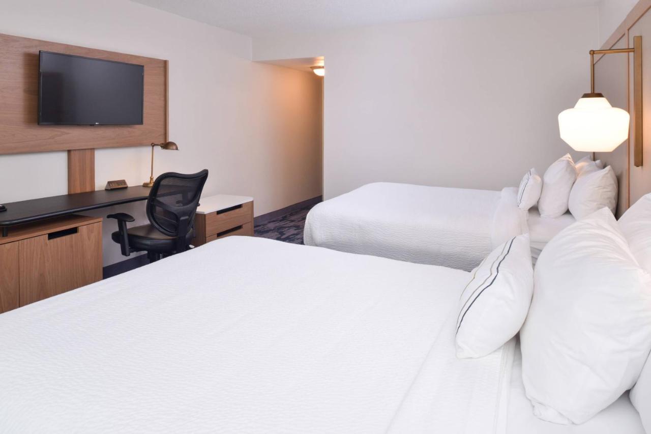 | Fairfield Inn by Marriott Pittsburgh New Stanton
