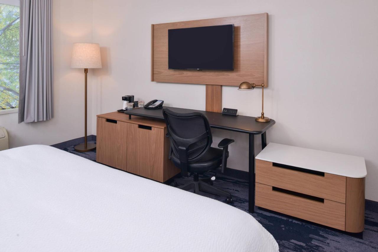 | Fairfield Inn by Marriott Pittsburgh New Stanton