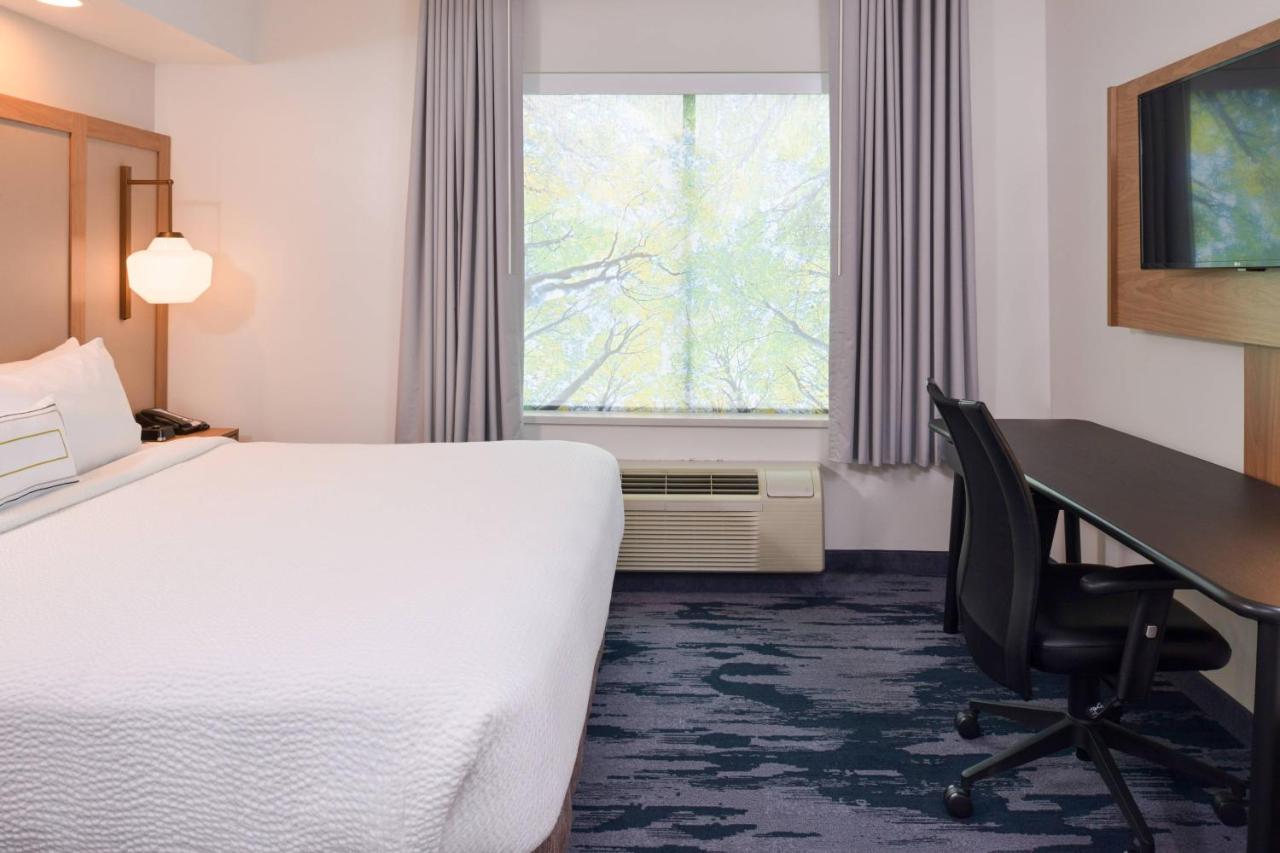 | Fairfield Inn by Marriott Pittsburgh New Stanton