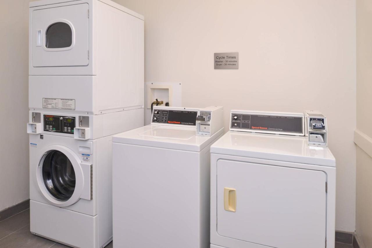 | Fairfield Inn by Marriott Pittsburgh New Stanton