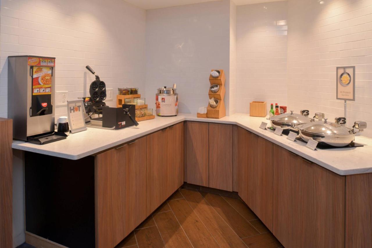 | Fairfield Inn by Marriott Pittsburgh New Stanton