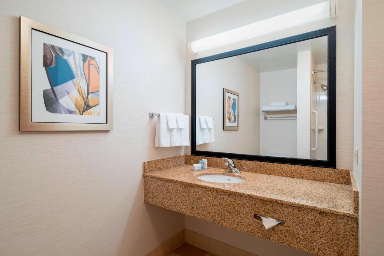King Room at Fairfield Inn & Suites by Marriott State College