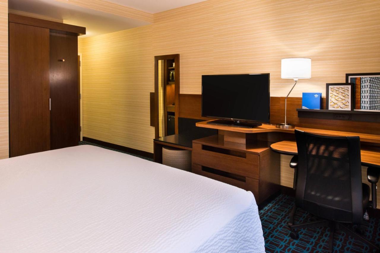 | Fairfield Inn & Suites Utica