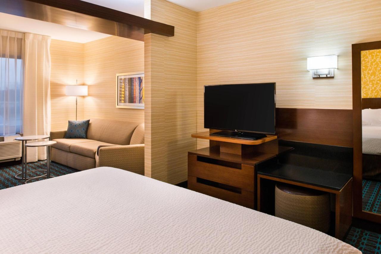 | Fairfield Inn & Suites Utica