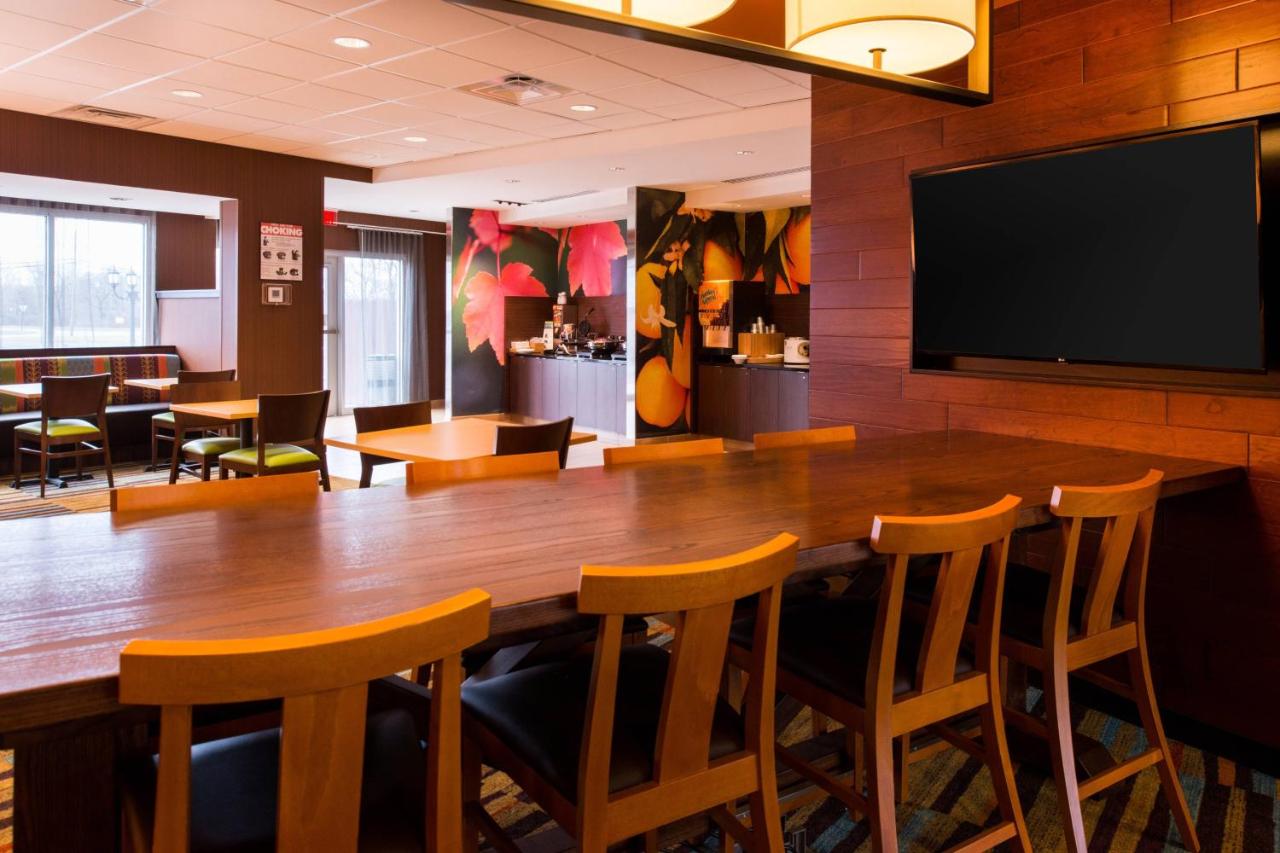 | Fairfield Inn & Suites Utica
