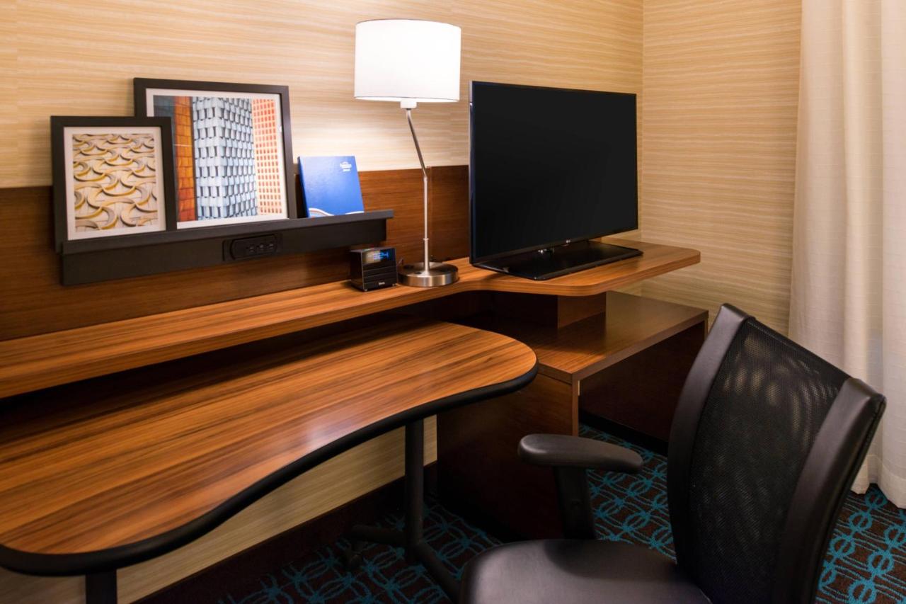 | Fairfield Inn & Suites Utica