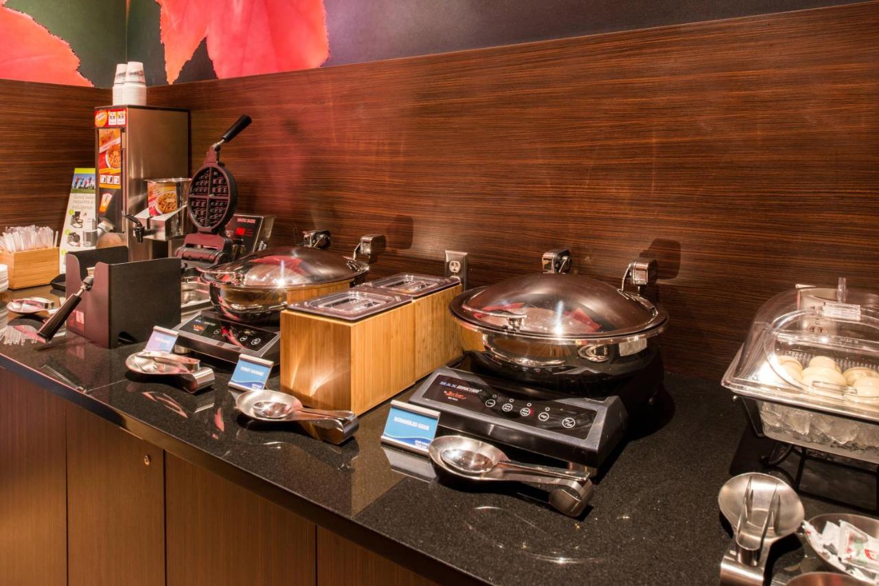 | Fairfield Inn & Suites Utica