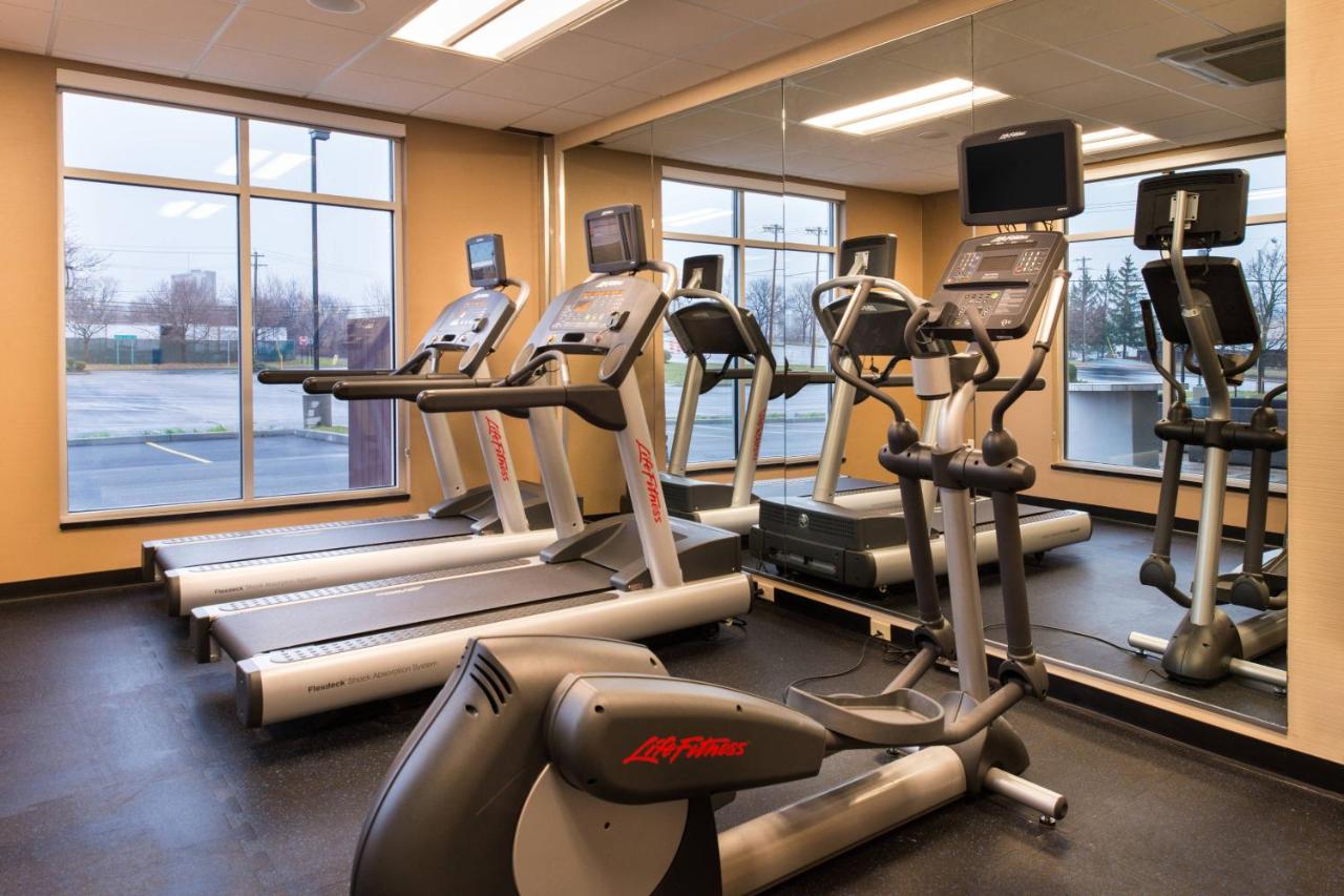 | Fairfield Inn & Suites Utica