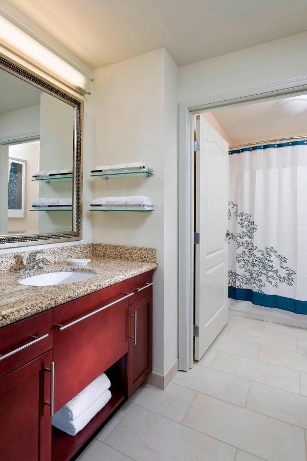 | Residence Inn Bismarck North