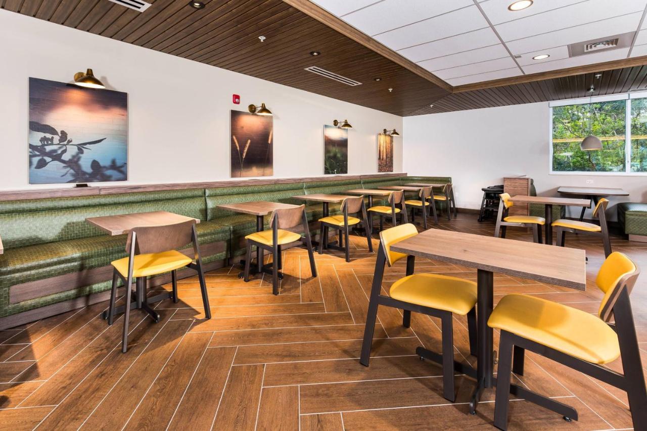 | Fairfield Inn & Suites by Marriott Crestview