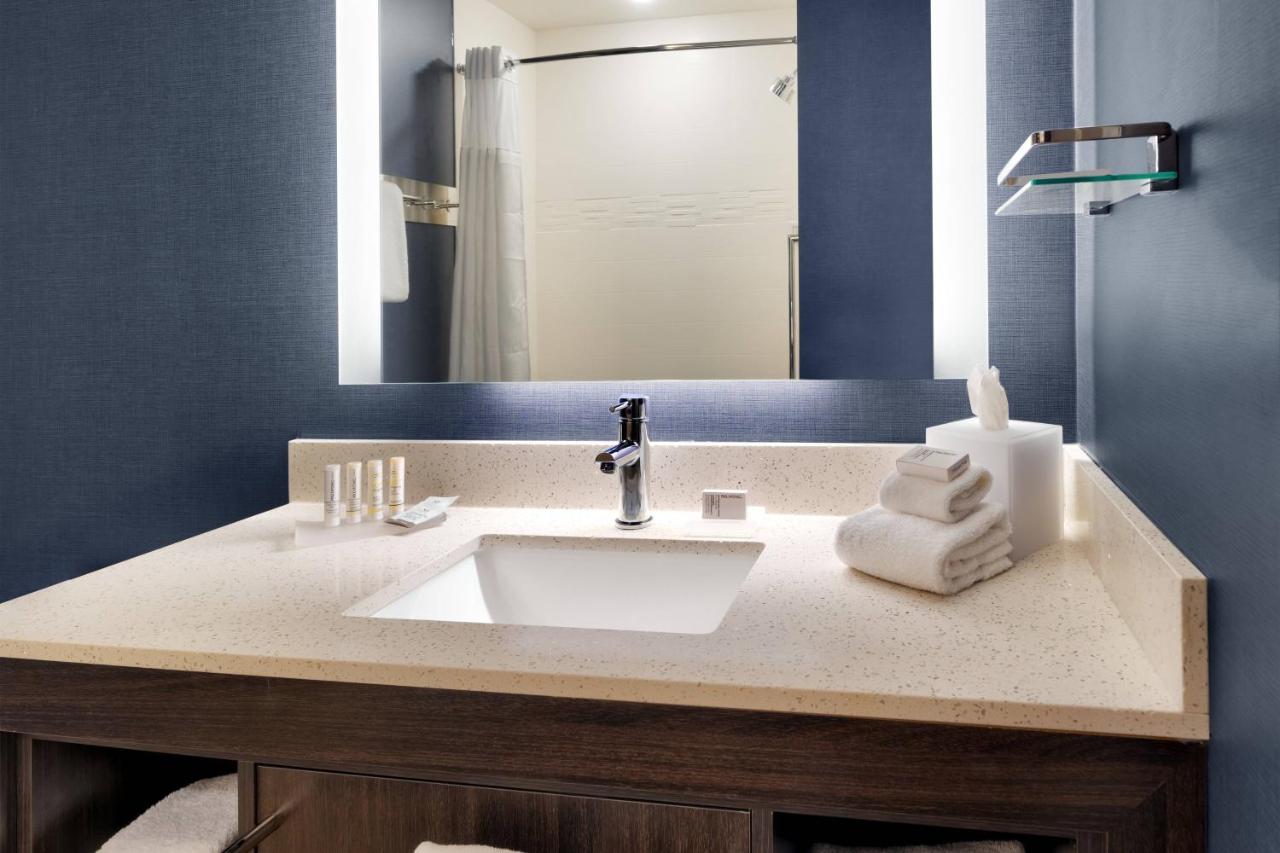 King Studio with Sofa Bed - Hearing Accessible at Residence Inn by Marriott Brunswick