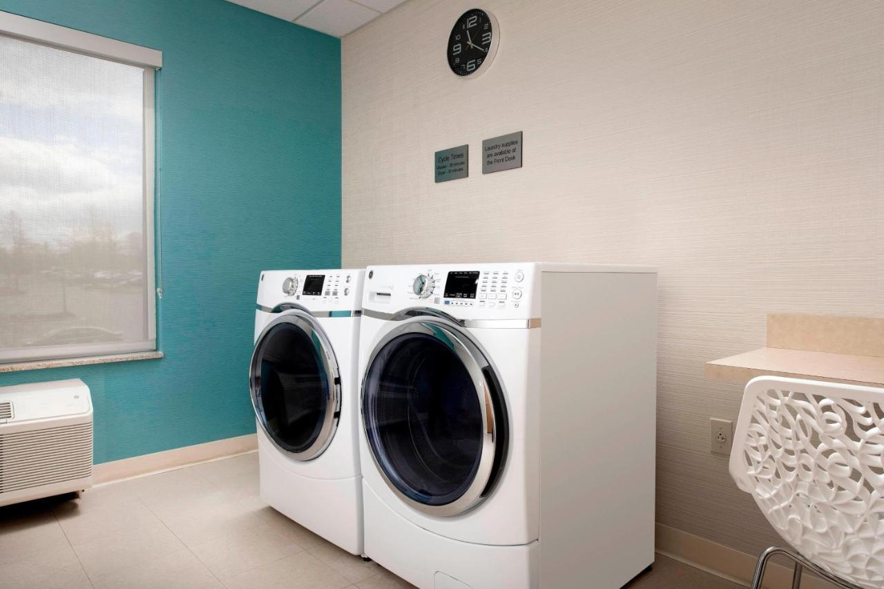 | Fairfield Inn & Suites Germantown Gaithersburg