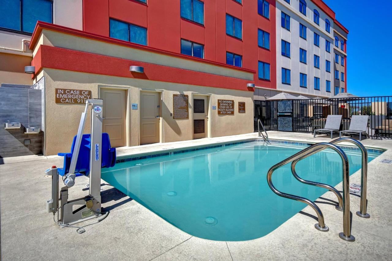| Fairfield Inn & Suites Las Vegas Airport South