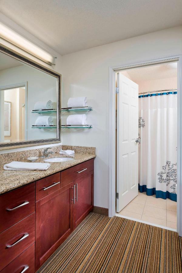 | Residence Inn Canton