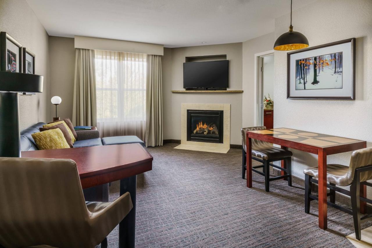 | Residence Inn Burlington Colchester