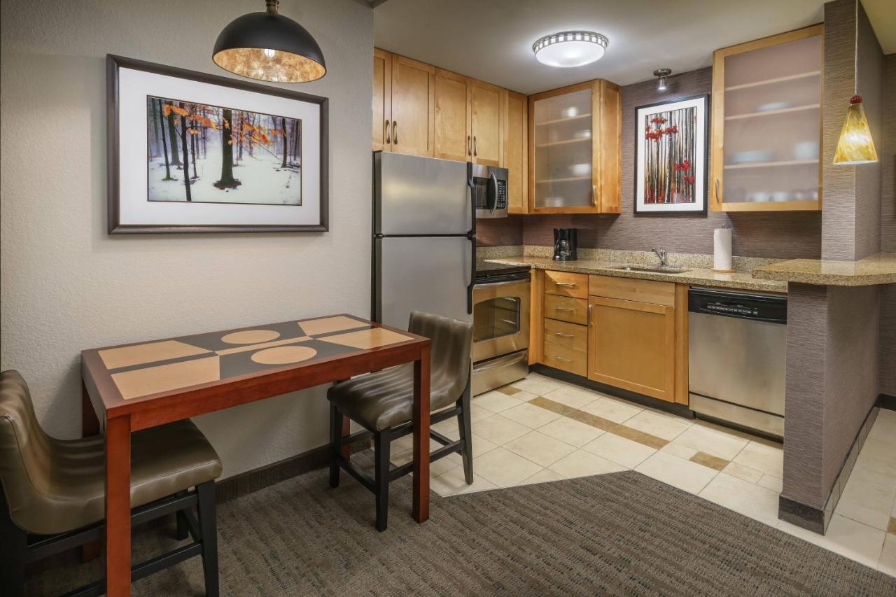 | Residence Inn Burlington Colchester
