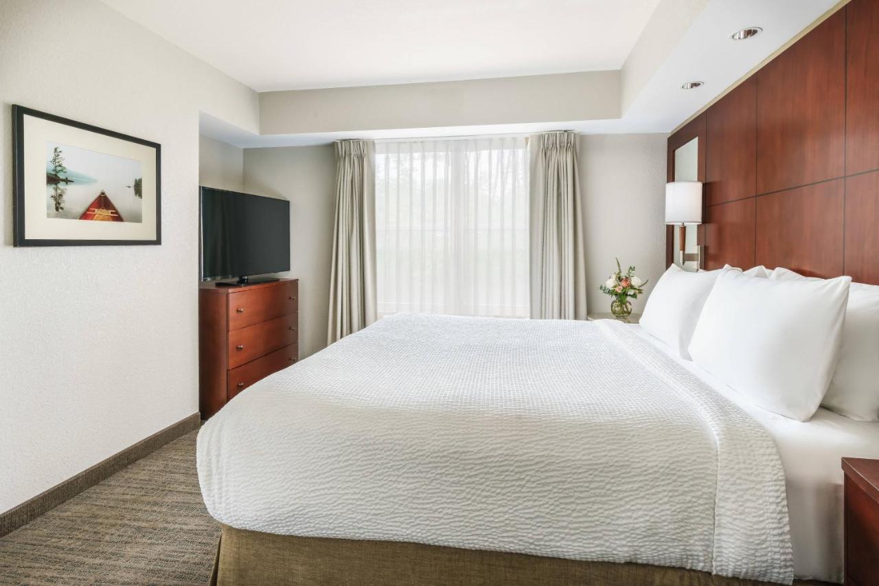 | Residence Inn Burlington Colchester