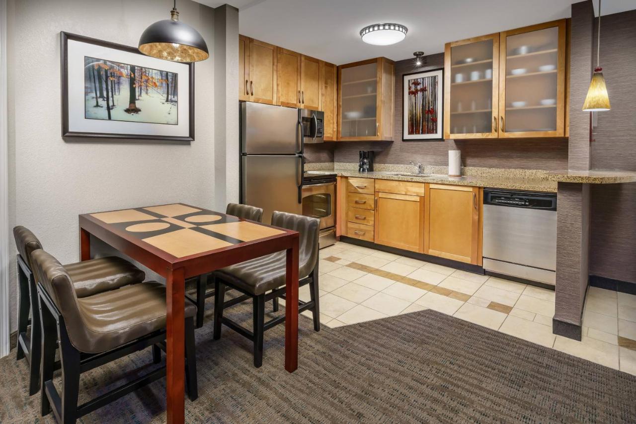 | Residence Inn Burlington Colchester