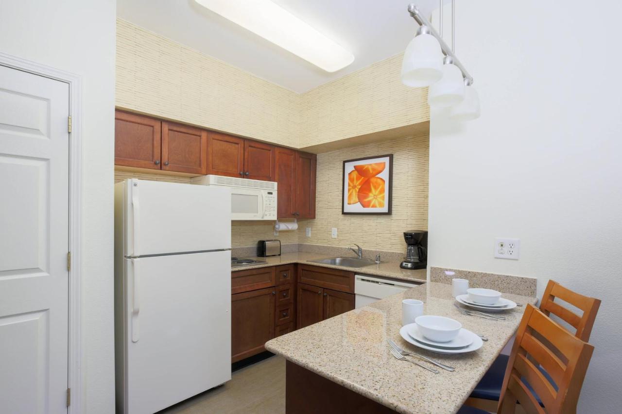 King or Queen Studio with Sofa Bed at Residence Inn by Marriott Chico