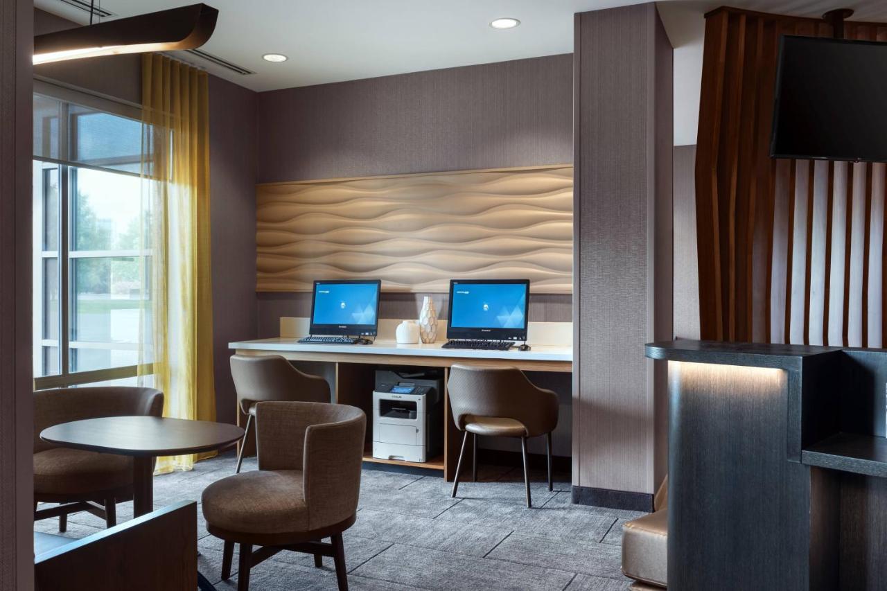  | Springhill Suites by Marriott Syracuse Carrier Circle