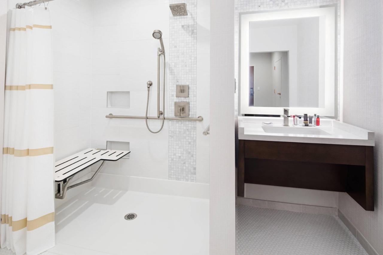  | San Diego Marriott Del Mar