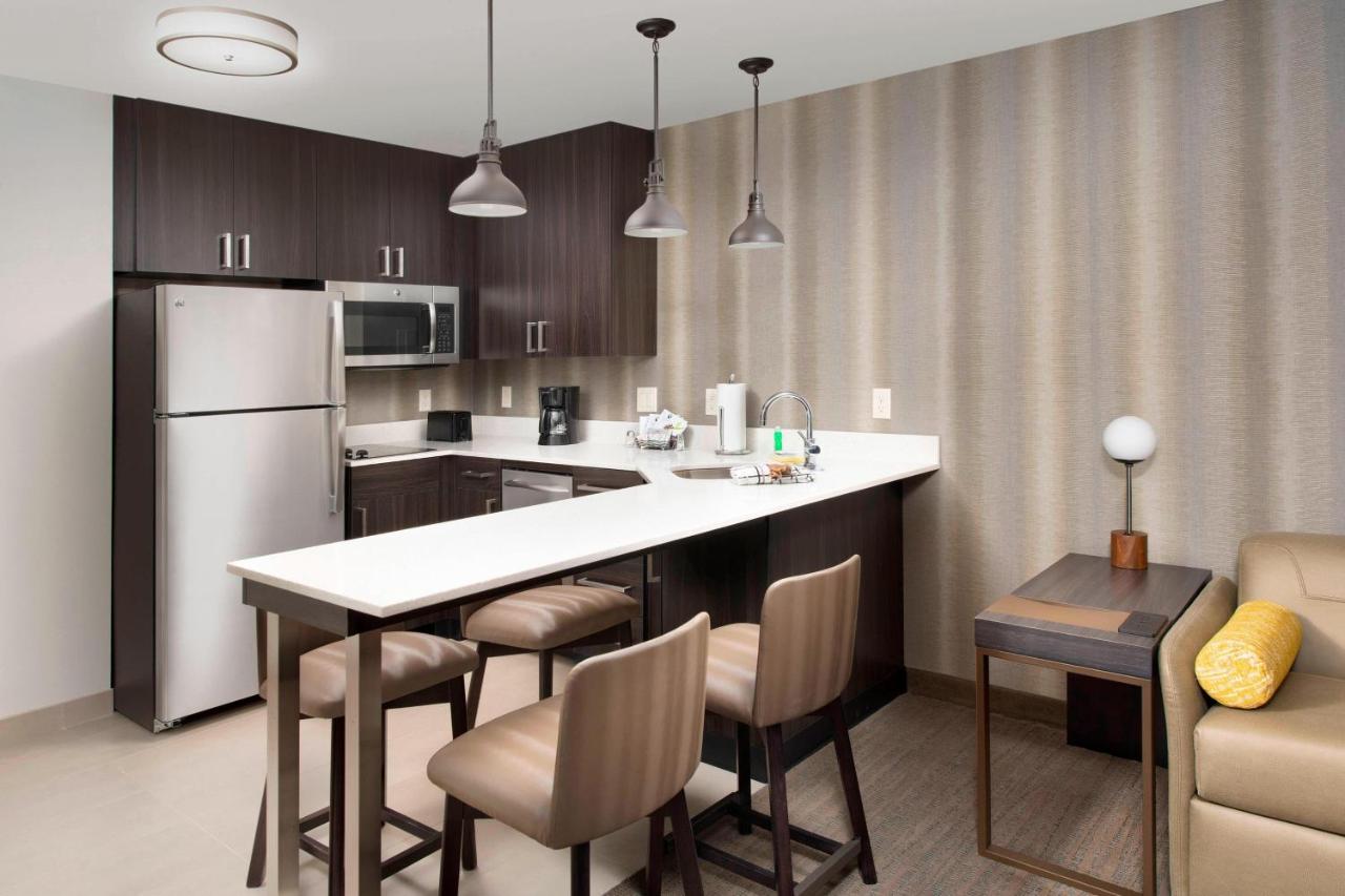 | Residence Inn by Marriott Denver Airport/Convention Center