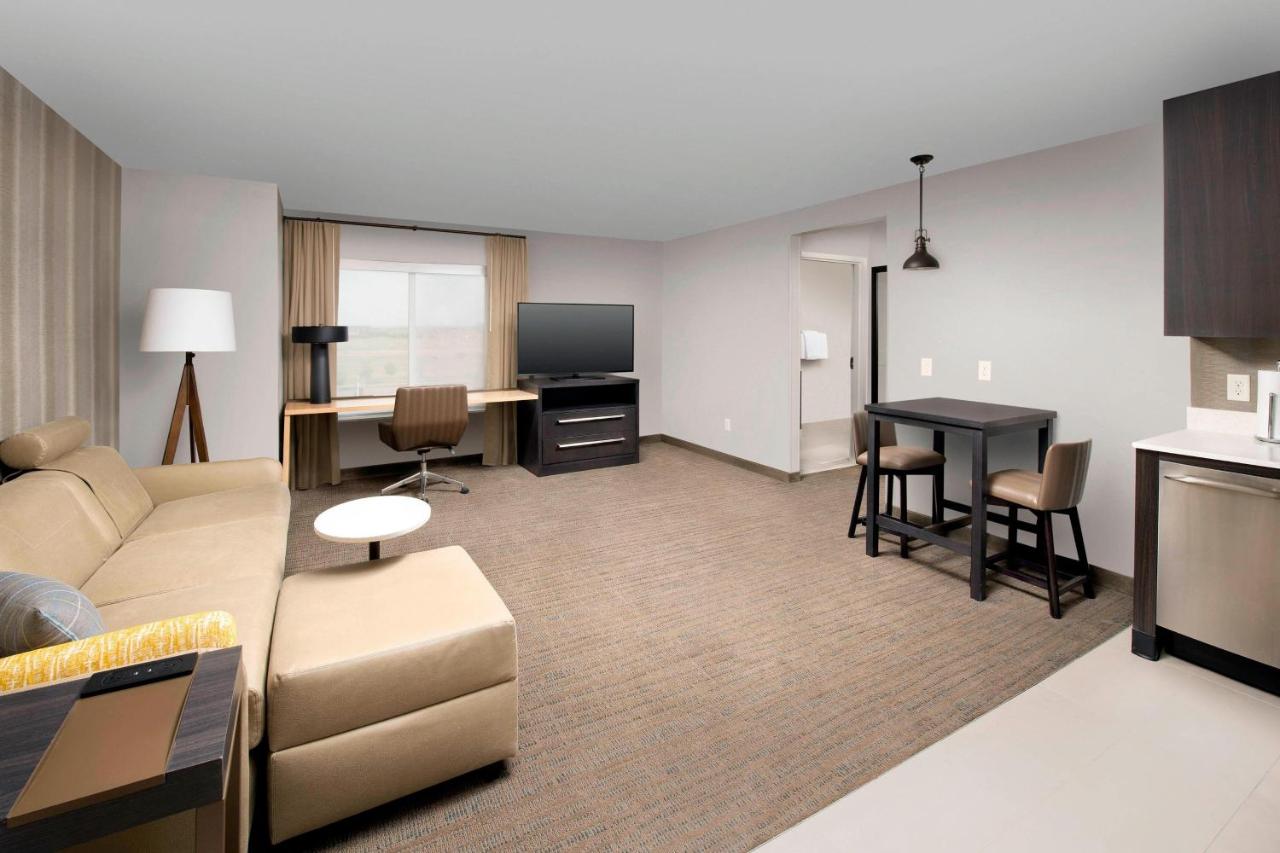 | Residence Inn by Marriott Denver Airport/Convention Center