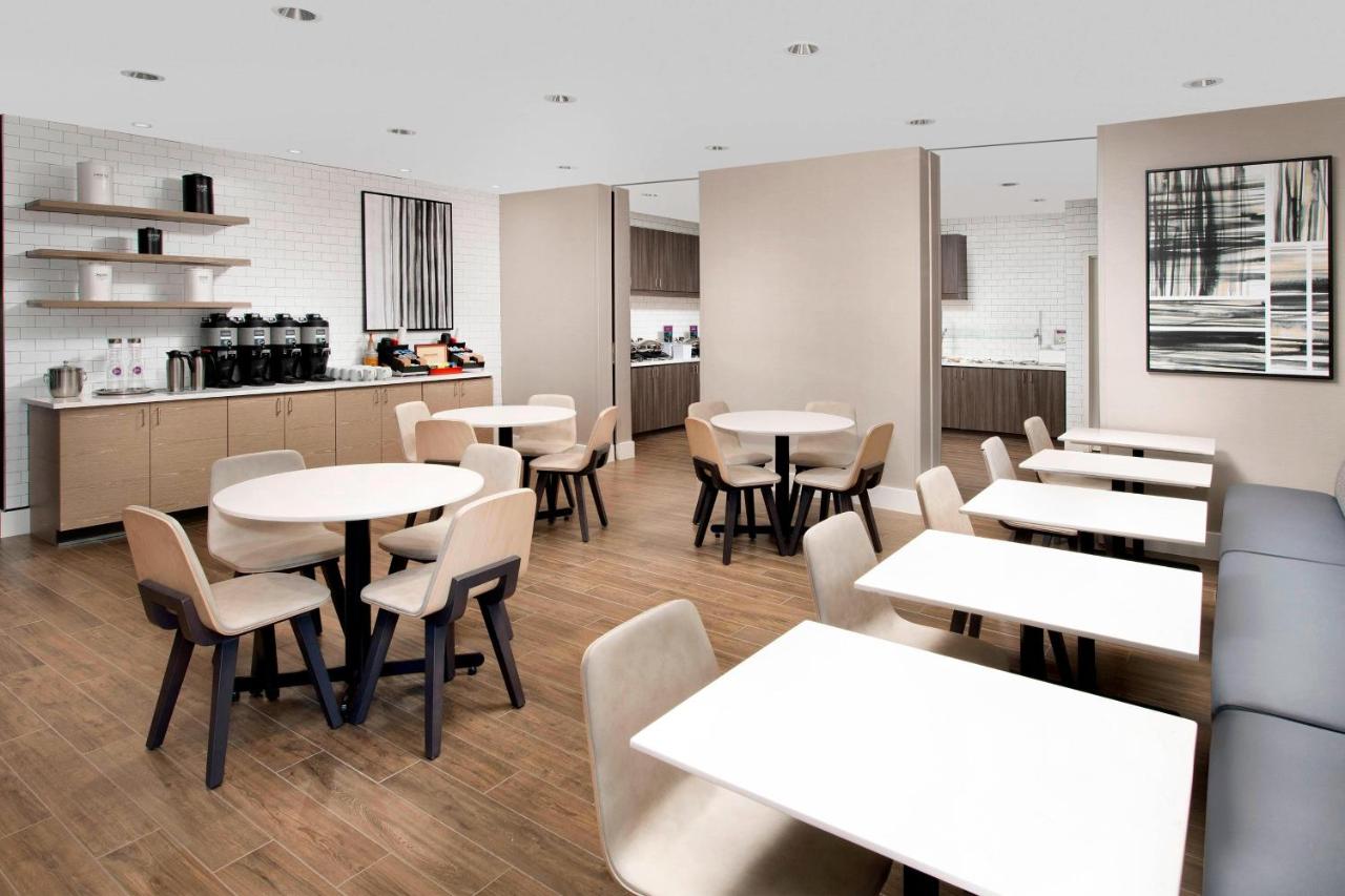 | Residence Inn by Marriott Denver Airport/Convention Center