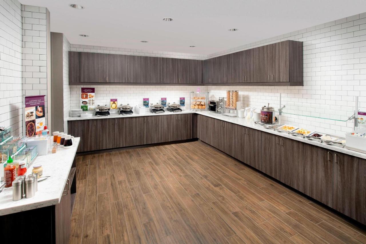 | Residence Inn by Marriott Denver Airport/Convention Center