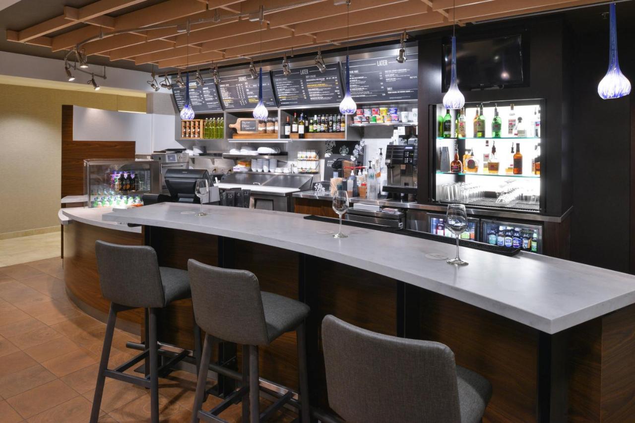 | Courtyard by Marriott Charlotte/Matthews