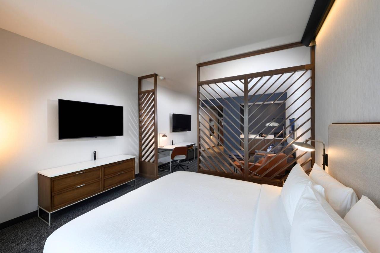 Guest Room with 1 King, Sofa bed at Courtyard by Marriott Charlotte Waverly
