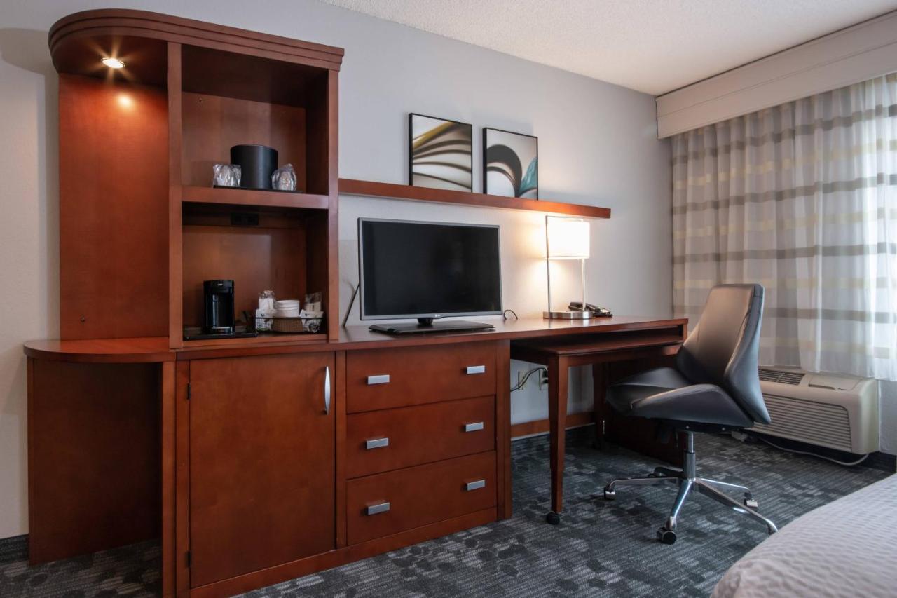 Double Room with Two Double Beds at Courtyard by Marriott Charlotte Lake Norman