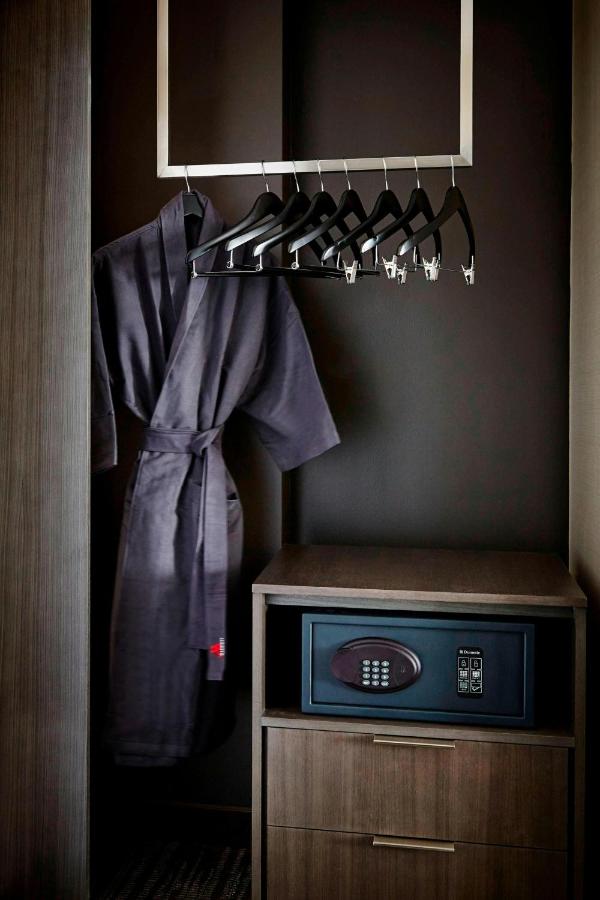 | San Francisco Airport Marriott Waterfront