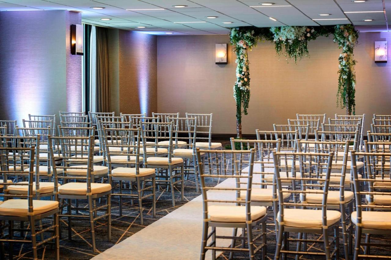 | San Francisco Airport Marriott Waterfront