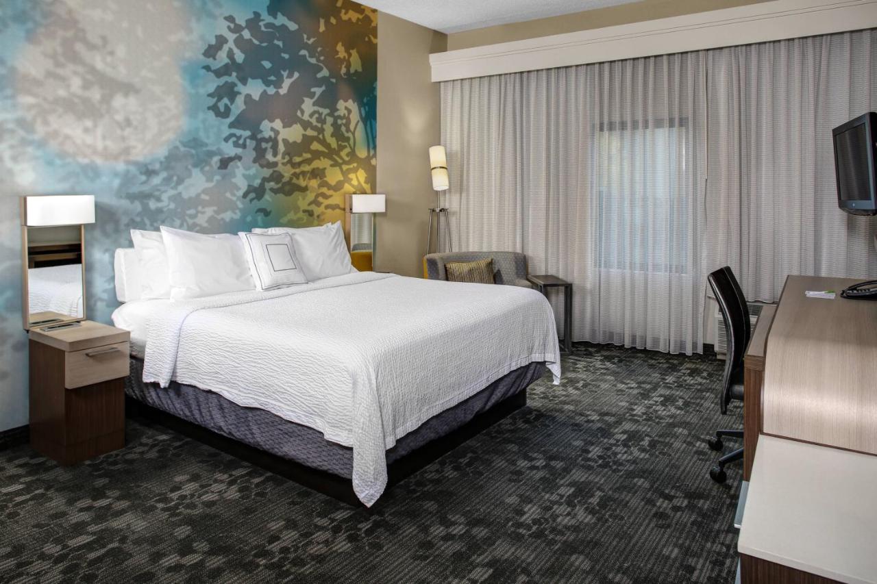  | Courtyard Cleveland Westlake