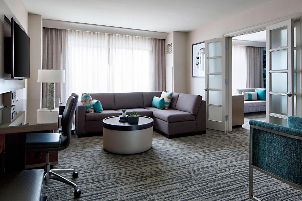 | Indianapolis Marriott Downtown