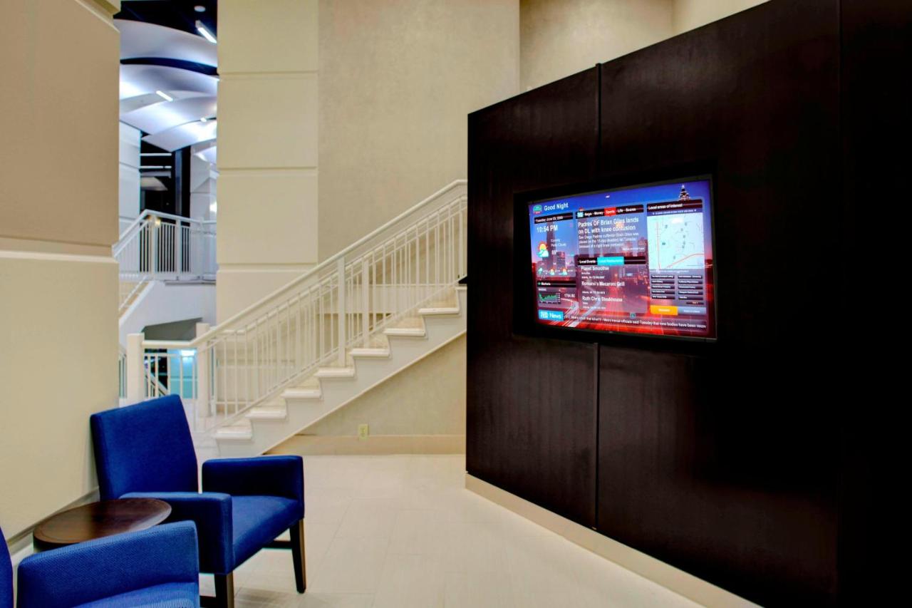 | Courtyard by Marriott Columbus Downtown