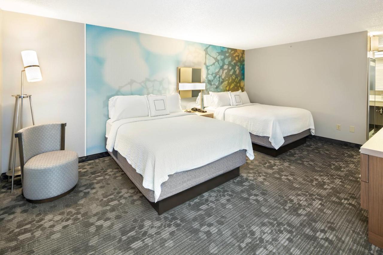 1 Bedroom 2 room Suite, 2 Queen, Sofa bed at Courtyard by Marriott Bryan College Station