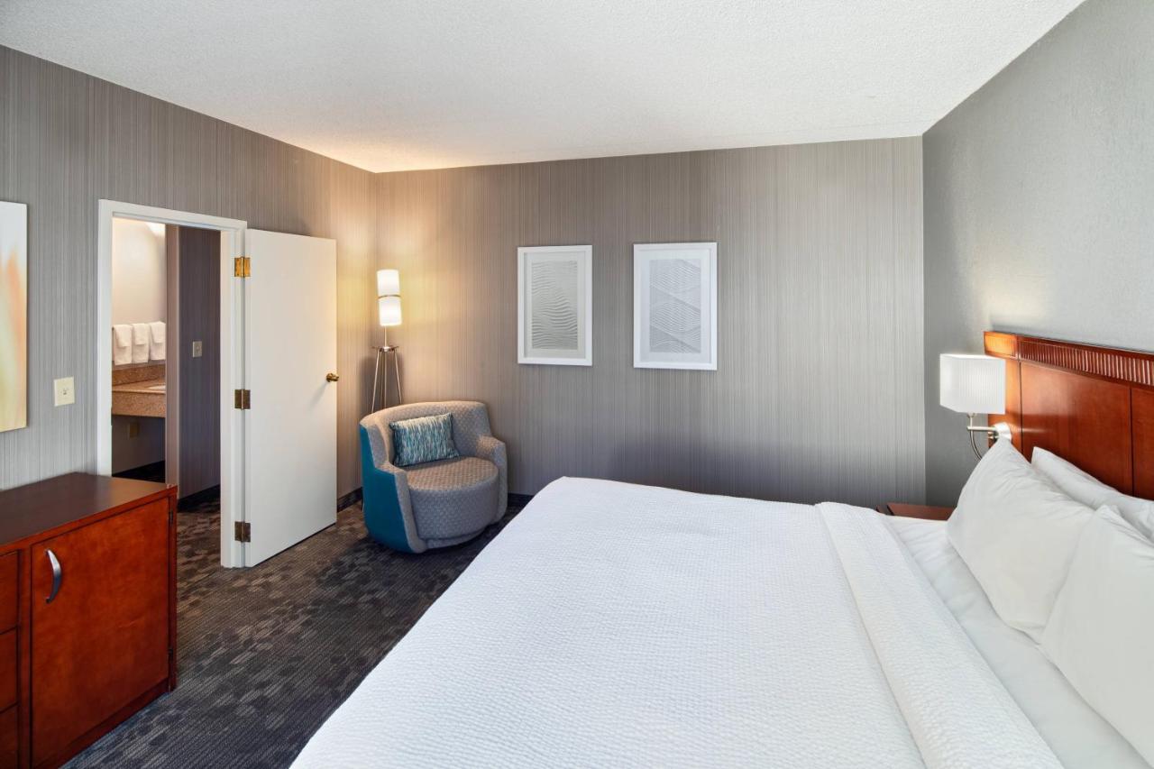  | Courtyard Cincinnati Blue Ash
