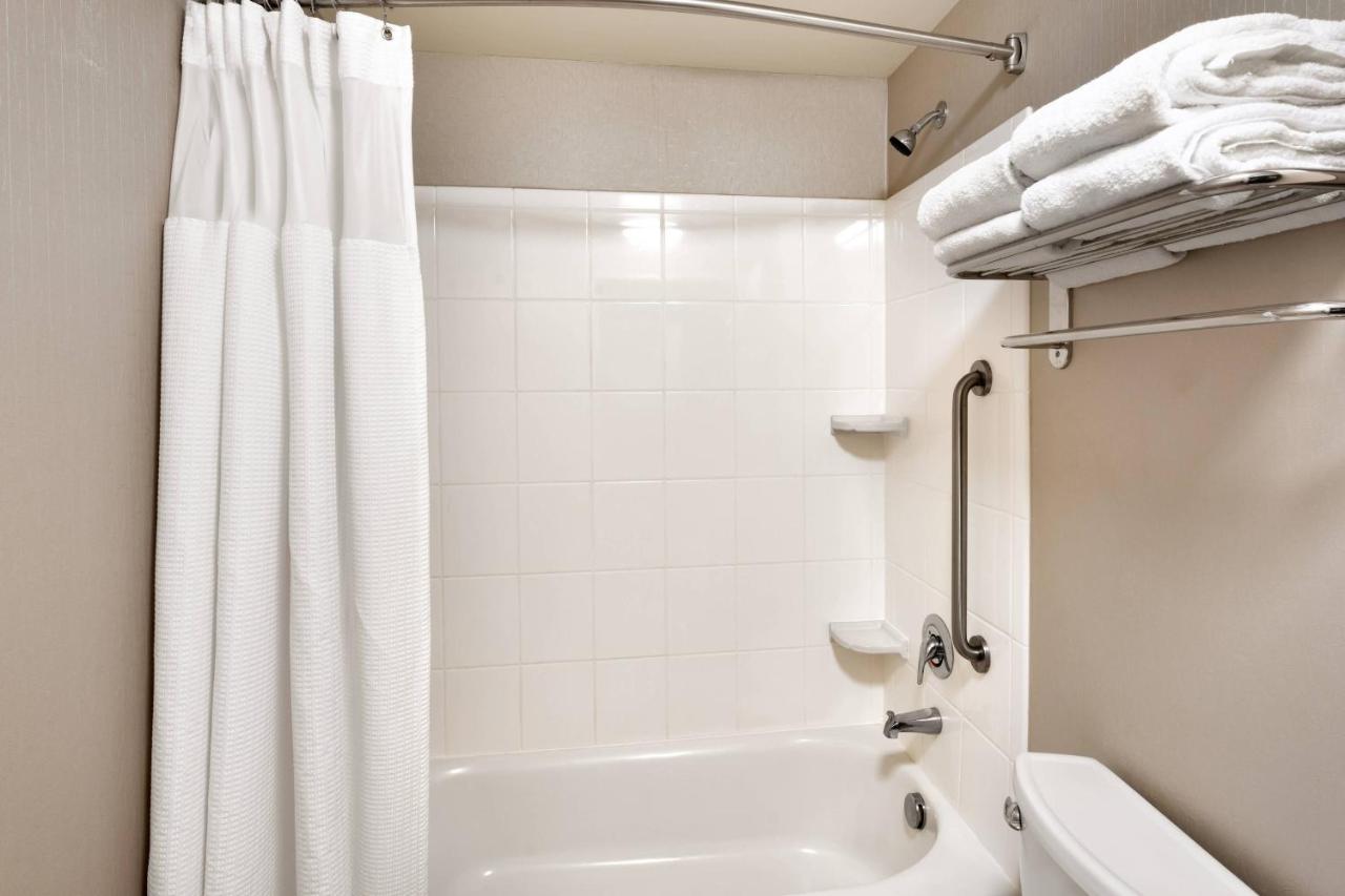  | Springhill Suites by Marriott Thatcher